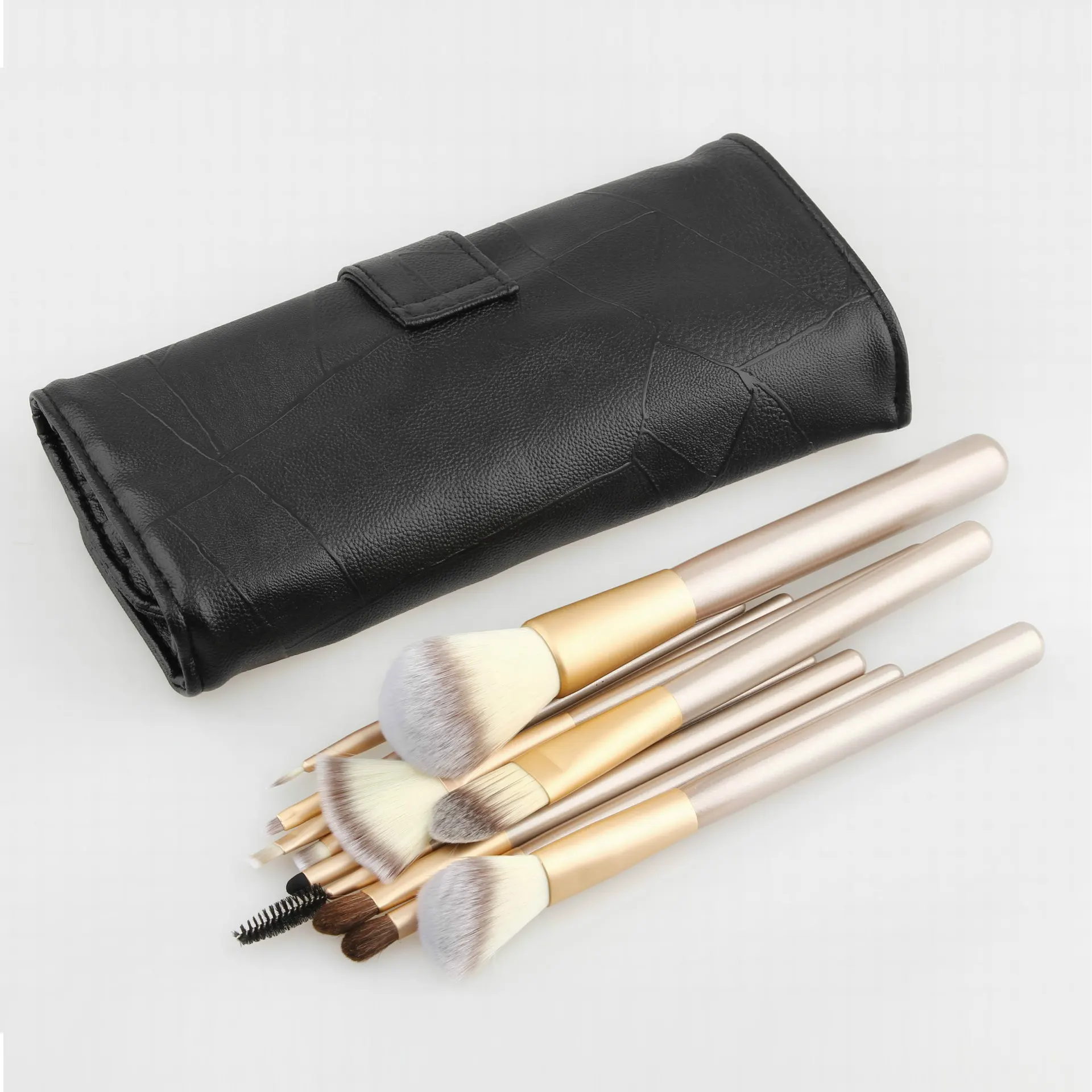 Exquisite Makeup Brush Set - Black 1