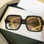 Black Frame Gold
