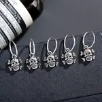 5 Silver Skulls