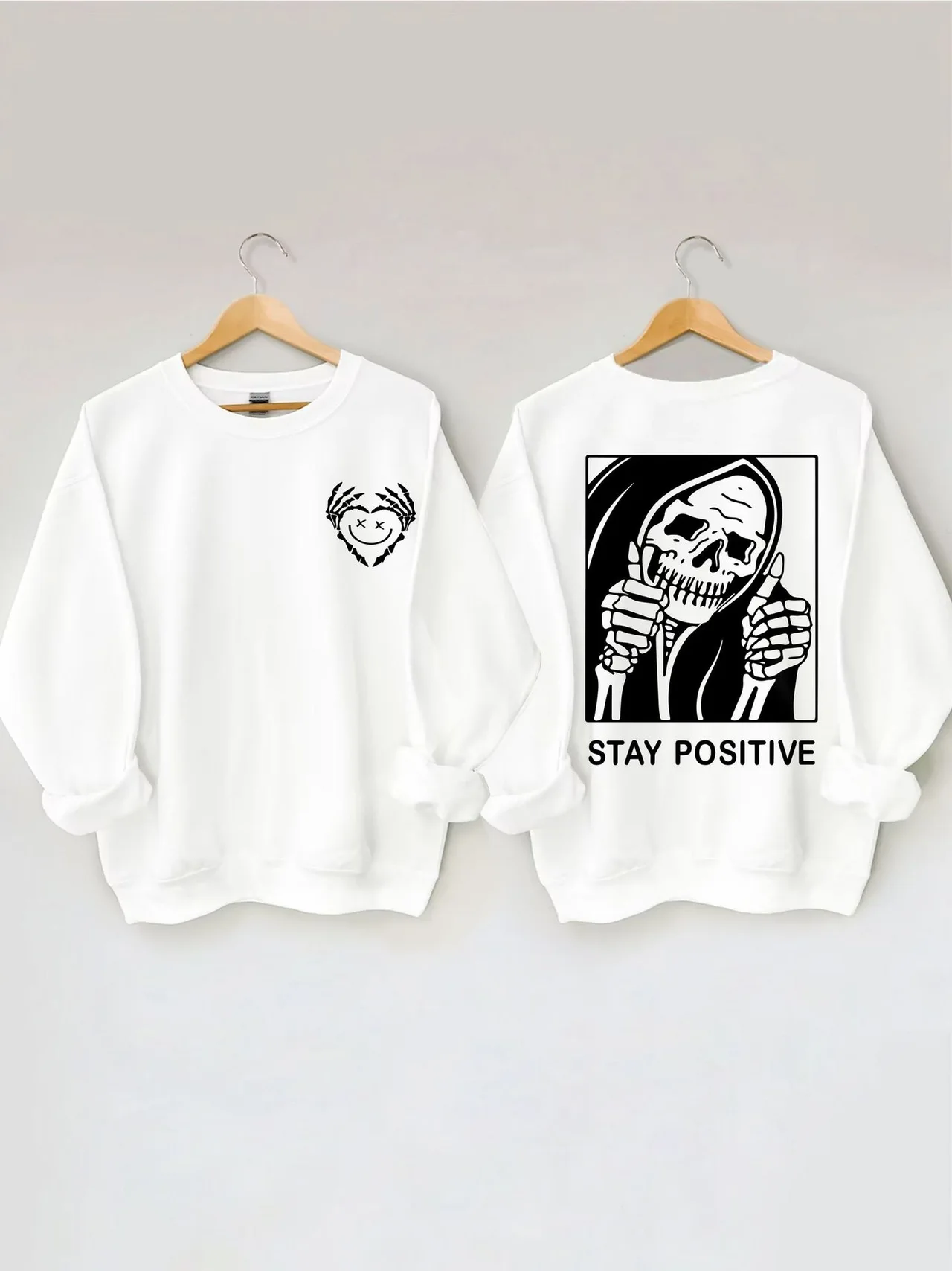 Women's Creative Heart Cute Skull Print Sweater - White