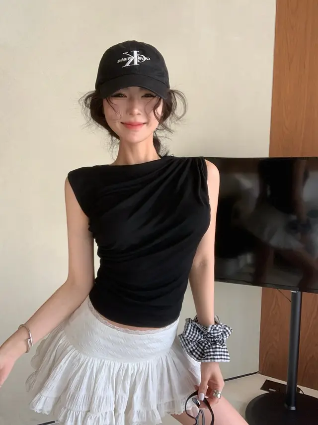 Style Irregular Pleated Slim Sleeveless Vest Black - Shop at LoveMi