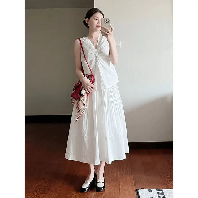 High grade Sleeveless Bud Top Skirt Two piece Set Skirt - Shop at LoveMi