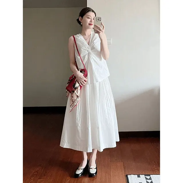 High grade Sleeveless Bud Top Skirt Two piece Set Top - Shop at LoveMi