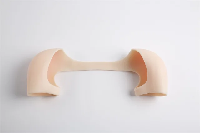 Muscle Shoulder Widened For Men And Women Silicone Right Angle Shoulder Pad Non slip Detachable Wear White Skin Tone - Shop at LoveMi