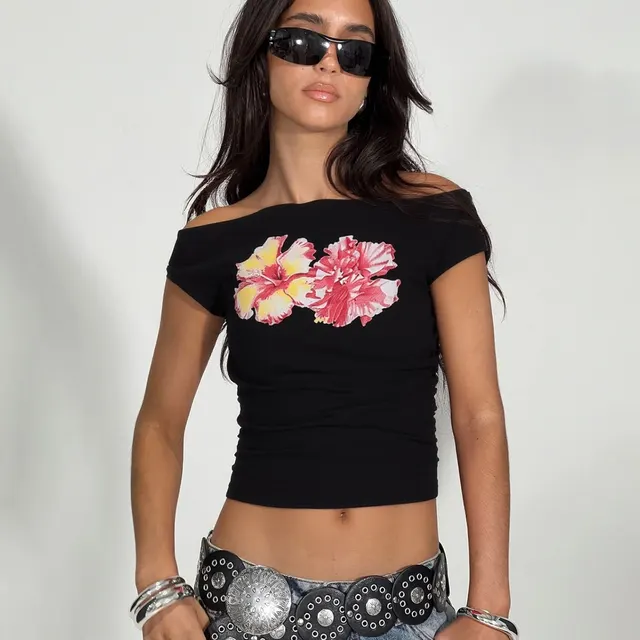 Flower Print Short sleeved T shirt Black - Shop at LoveMi