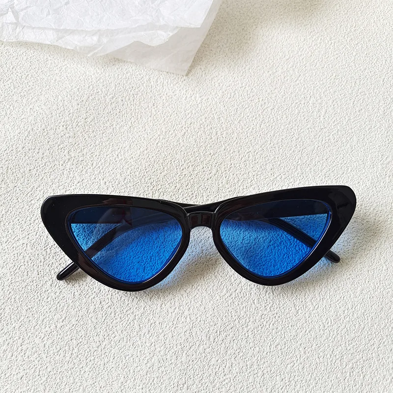 Retro Personalized Cat Eye Sunglasses Round Face High-grade Red Style Plain Face Personalized Glasses - Black Frame Blue Sheet