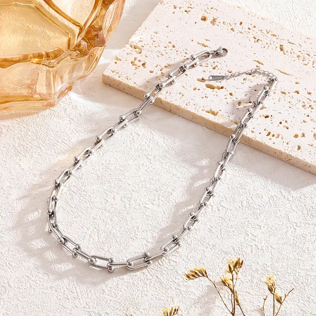 Ornament Hip Hop Trend Design U shaped Vachette Clasp Necklace Stylish And Unique Bracelet Jewelry Suit 8944 Horseshoe Necklace Silver - Shop at LoveMi