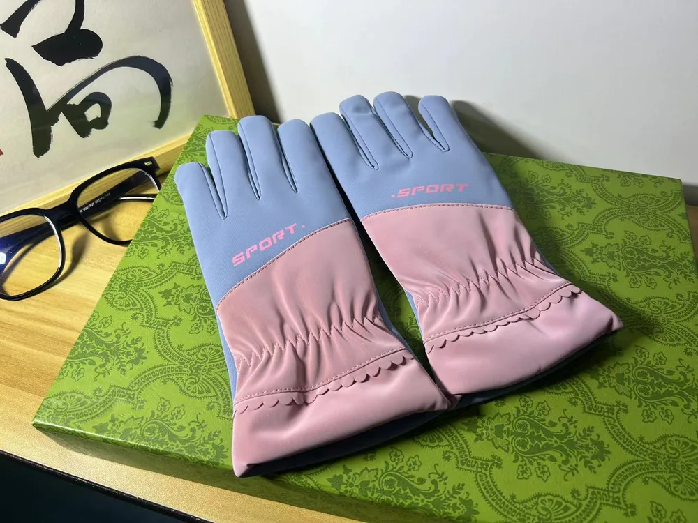 Touch Screen Student Wind-proof And Cold Protection Knitted Gloves Thickened - Blue Pink - View 1
