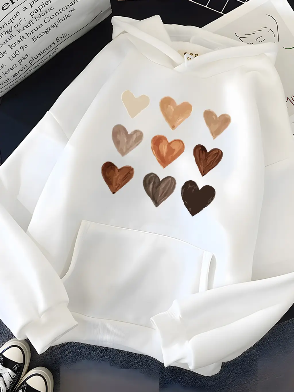 Gradient Heart-shaped Kangaroo Pocket Printed Hoodie - White