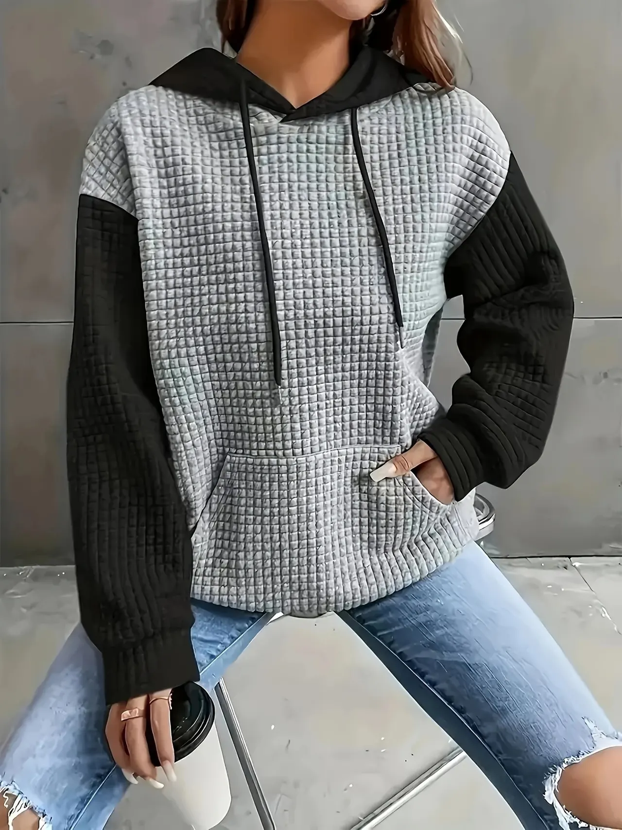 Casual Loose Stitching Color Block Pullover Hoodie - Black