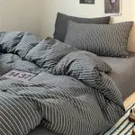 Minimalist Striped Gray