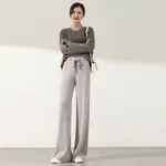 Elegant Tuo