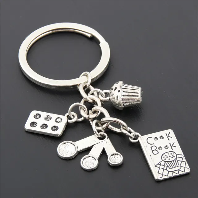 Girl Heart Cake Mold Pizza Keychain Bag Charm E1664 - Shop at LoveMi