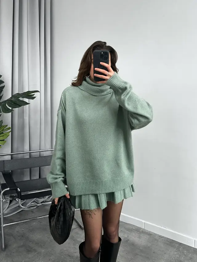 Autumn New Solid Color Round Neck Loose Top Simple All matching Skirt Suit Light Green - Shop at LoveMi