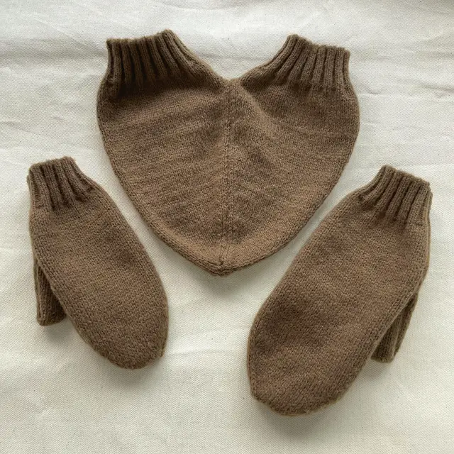 Love Warm Decoration Solid Color Knitted Yarn Gloves Brown - Shop at LoveMi