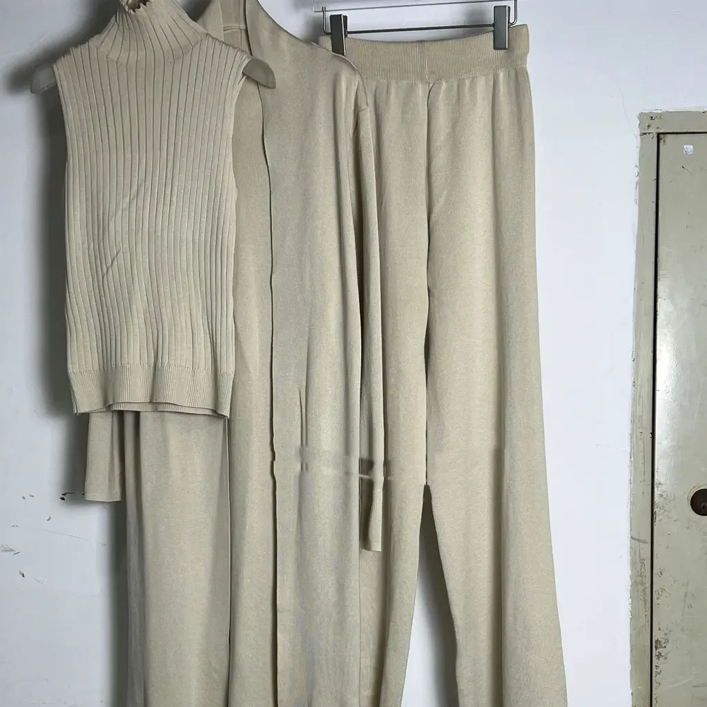 European And American Chubby Knitting Suit Minimalist Casual Three-piece Set - Apricot