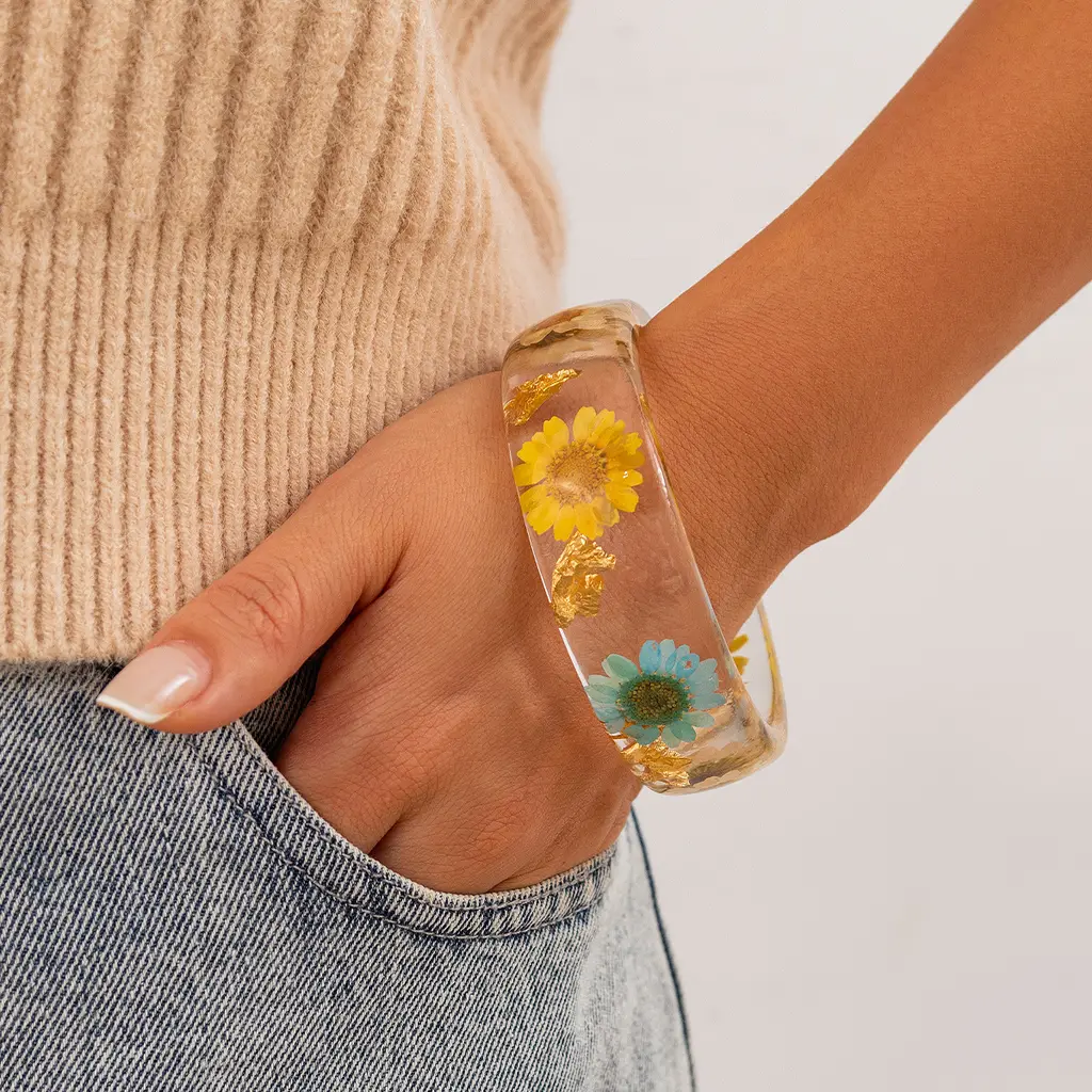 Transparent Bracelet Wide Acrylic Bracelet - 01 Color 2588K2 - View 1