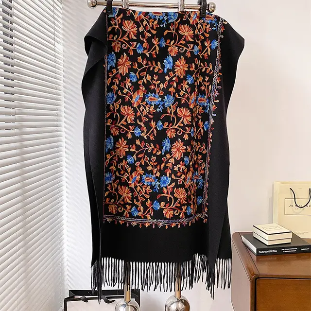 Retro Personalized Embroidered Women's Warm Scarf Black - Shop at LoveMi