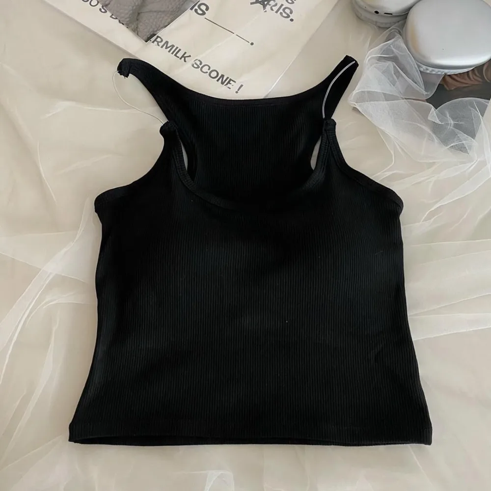 Invisible Camisole With Chest Pad - Black