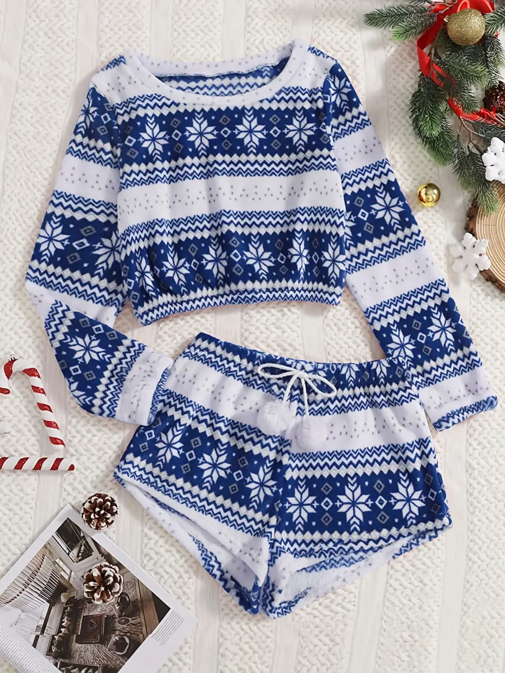 Coral Fleece Christmas Venonat Decoration Round Neck Shorts Long-sleeve Suit - Blue