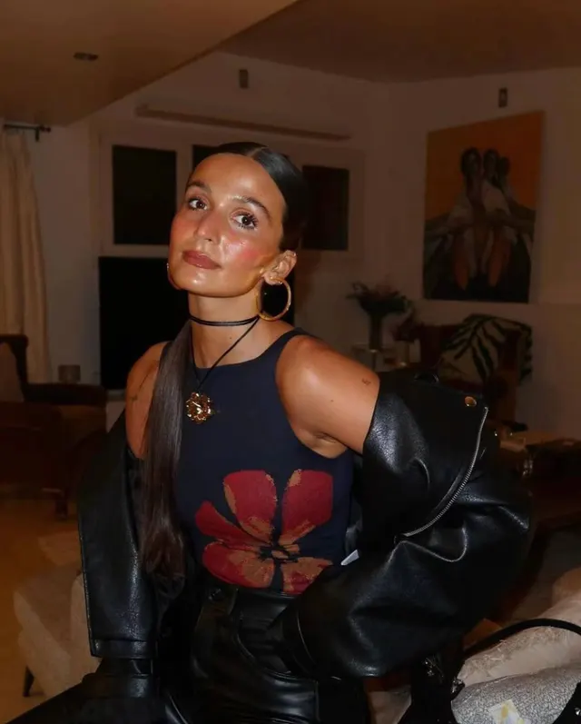 Hot Girl Round Neck Simple Floral Print Sleeveless Vest Black - Shop at LoveMi