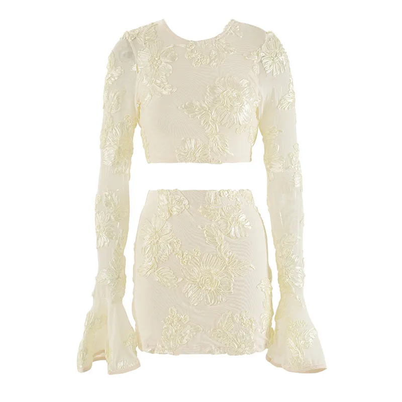 Exquisite Embroidered Flowers Backless T-shirt Skirt Suit - Apricot