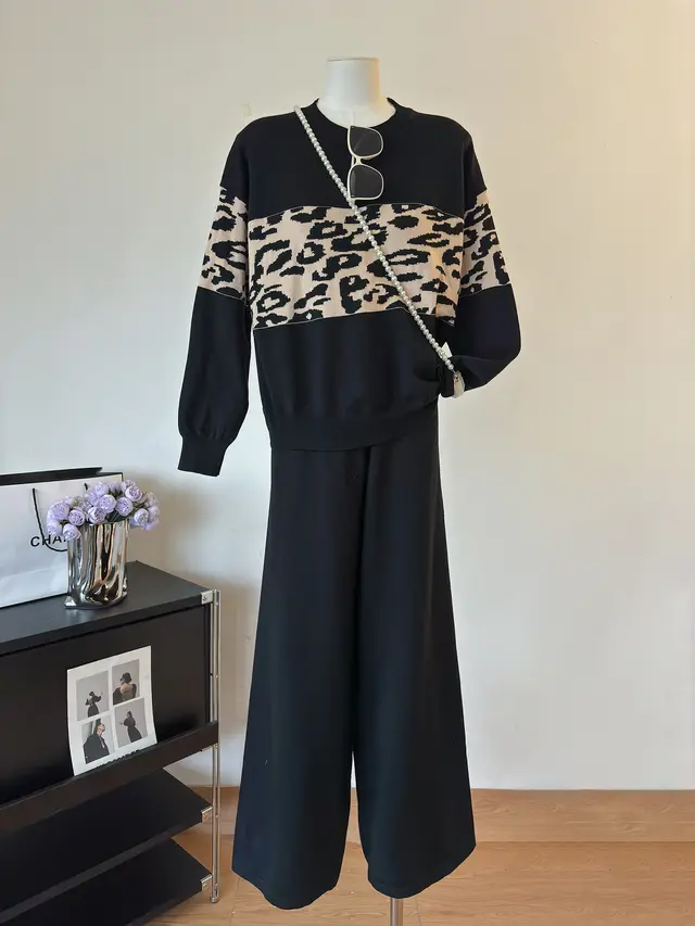 Autumn And Winter New Women's Round Neck Pullover Temperament Twinset Black - Shop at LoveMi