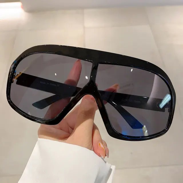 Women's European And American Fashion Sunglasses Black Frame Gray Piece - Shop at LoveMi