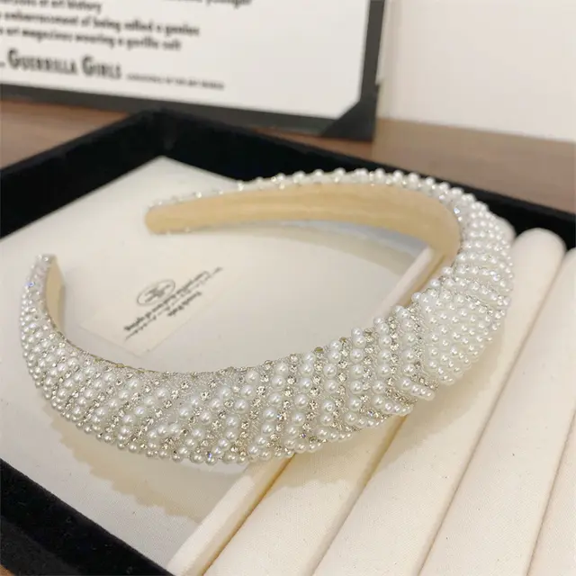 Heavy Industry Light Luxury New High grade High definition Pearl Headband V Shaped Pearl Style - Shop at LoveMi