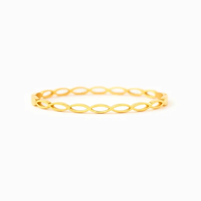 Hollow out Lucky 8 hand Geometric Design Bracelet Bracelet Yellow Gold - Shop at LoveMi