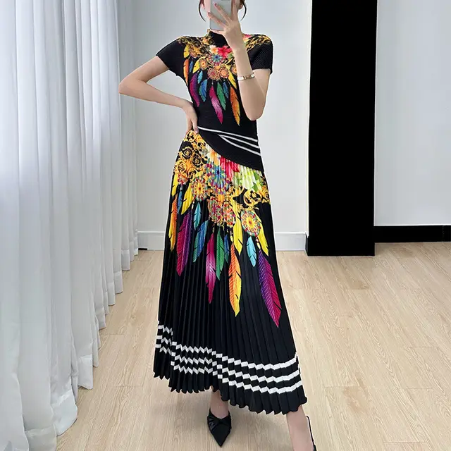 Women's Fashion Printed Pleated Skirt Suit Black - Shop at LoveMi