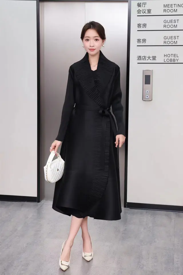 Spring And Autumn New Close Edge Belt Solid Color Dress Shawl Two piece Set Black - Shop at LoveMi
