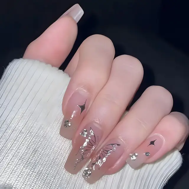 Hand Worn Nail Piece In China Chic Red In The Year Of The Snake Cklz071B5 - Shop at LoveMi