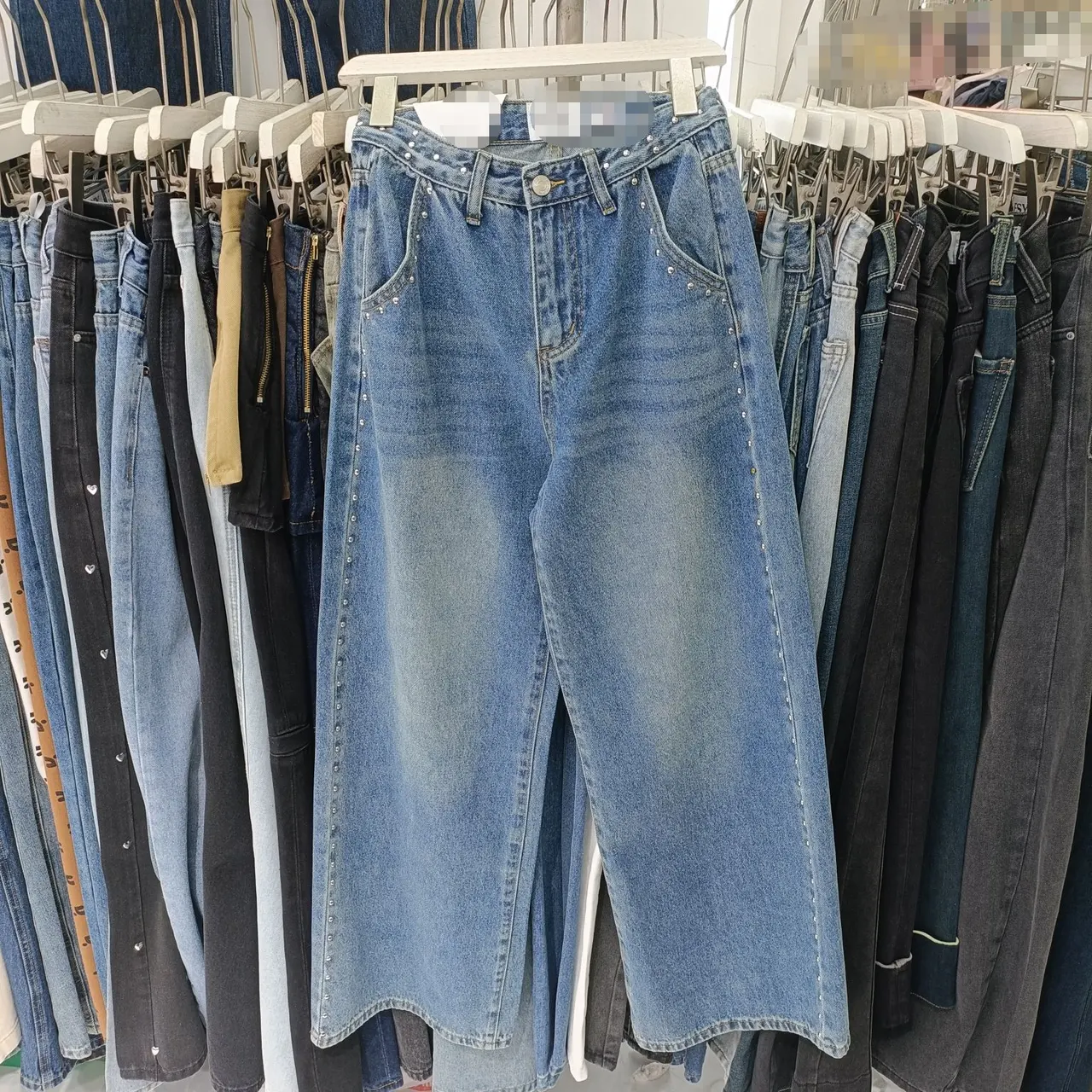Heavy Industry Point Decoration Loose Wide Leg Leisure Jeans - Blue