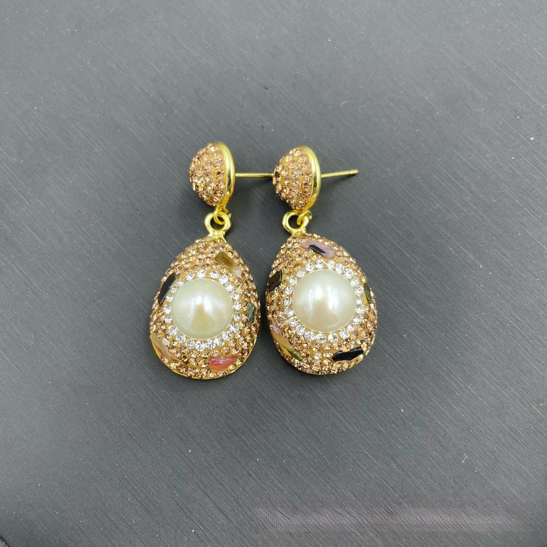 Natural Freshwater Shaped Pearl Hand-inlaid Three-piece Set - Earrings