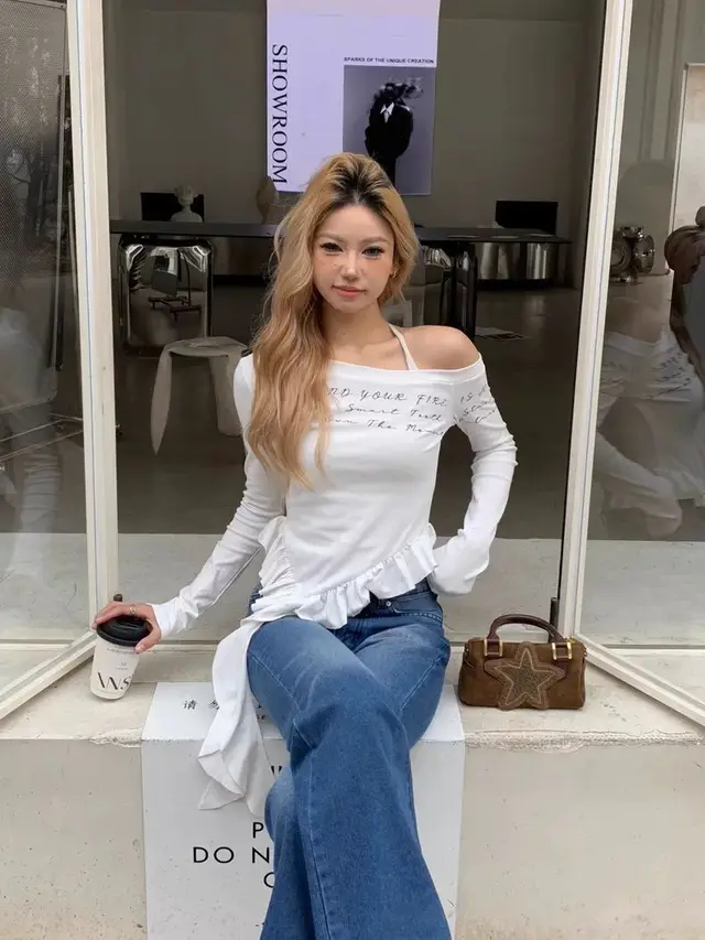 Asymmetric Fungus Tassel Slim Fit Slimming Top White - Shop at LoveMi