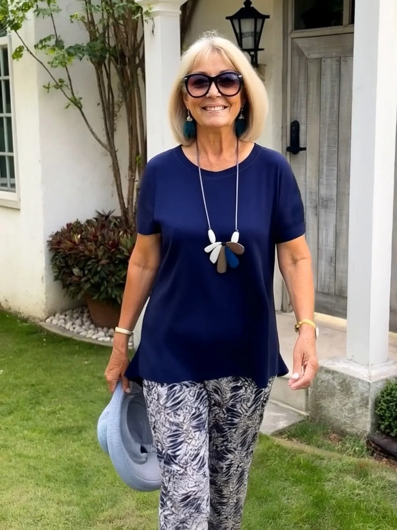 Short Sleeve Printed Top And Trousers Solid Color Pattern Casual Suit - View 1