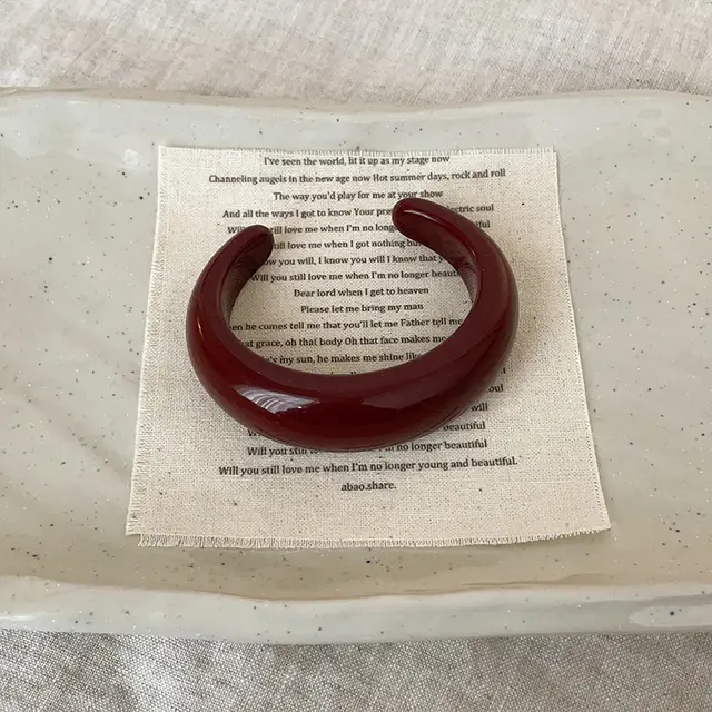 Women's Stylish Retro Minimalism Niche Resin Bracelet Ring Wine Red Bracelet - Shop at LoveMi