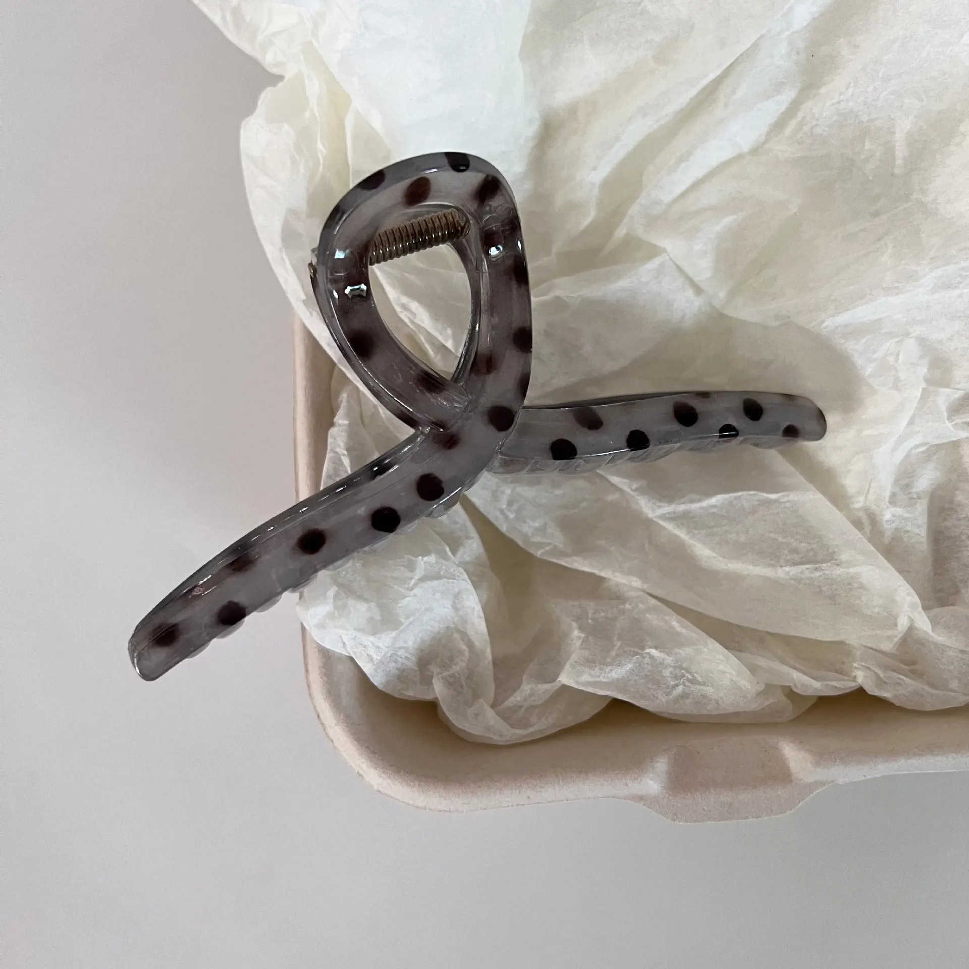 New Strawberry Polka Dot Grip - 9 Gray Cross Style