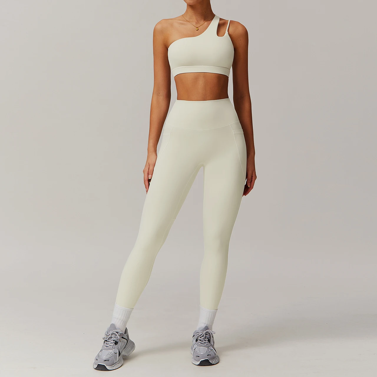 Breathable Quick-drying Skinny Yoga Clothes Pocket Running Sports Suit - Cream Apricot