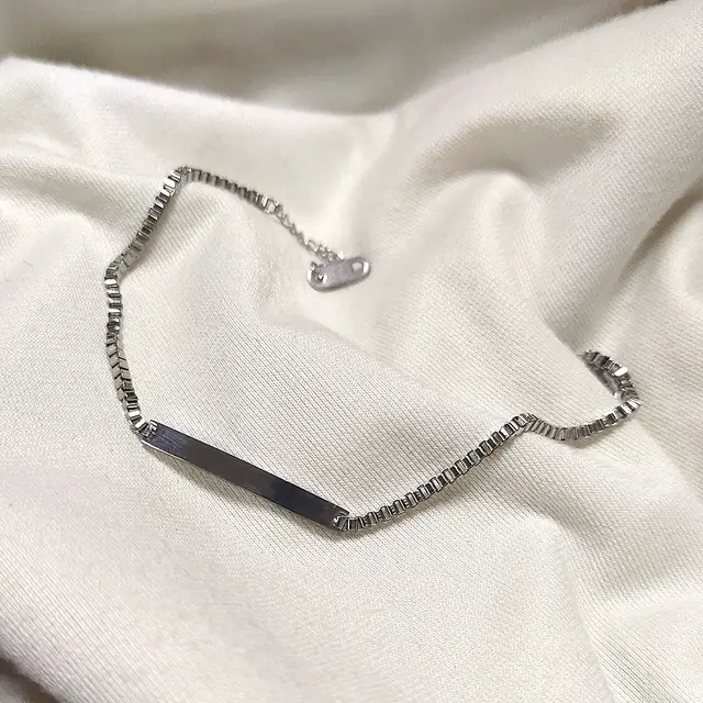Design Couple's Glossy Bracelet Silver - Shop at LoveMi