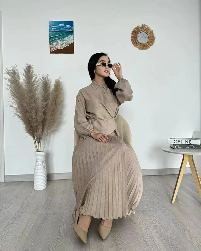 New Women's Muslim Style Elegant Fashion Pleated Skirt Tied Top Camel - Shop at LoveMi