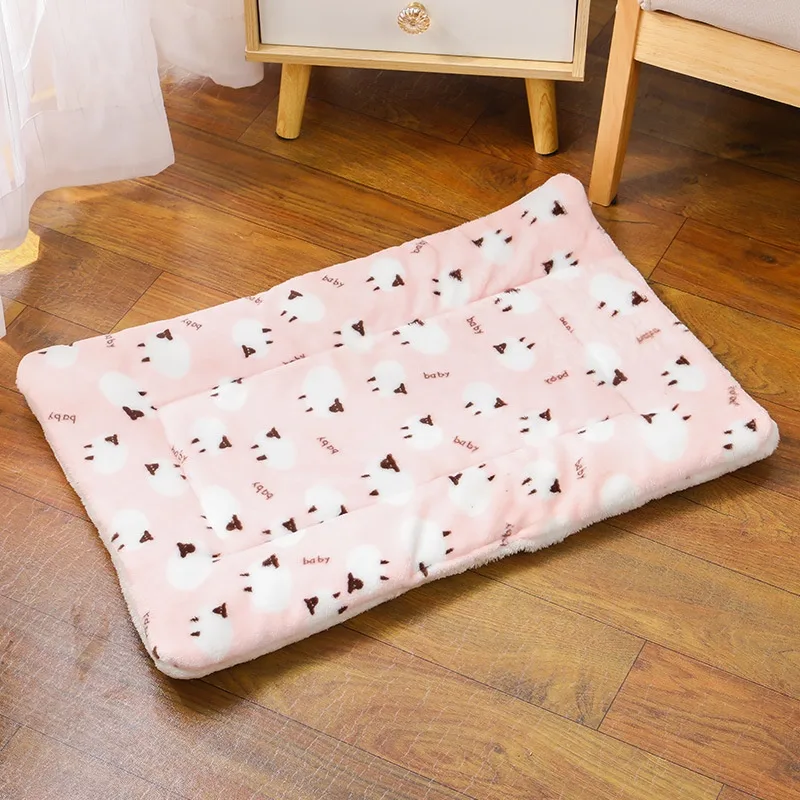 Thickened Autumn And Winter Warm Dogs And Cats Floor Mat Cat Dog Sleeping Universal Pet Bed - Light Pink Lamb Mat - View 1