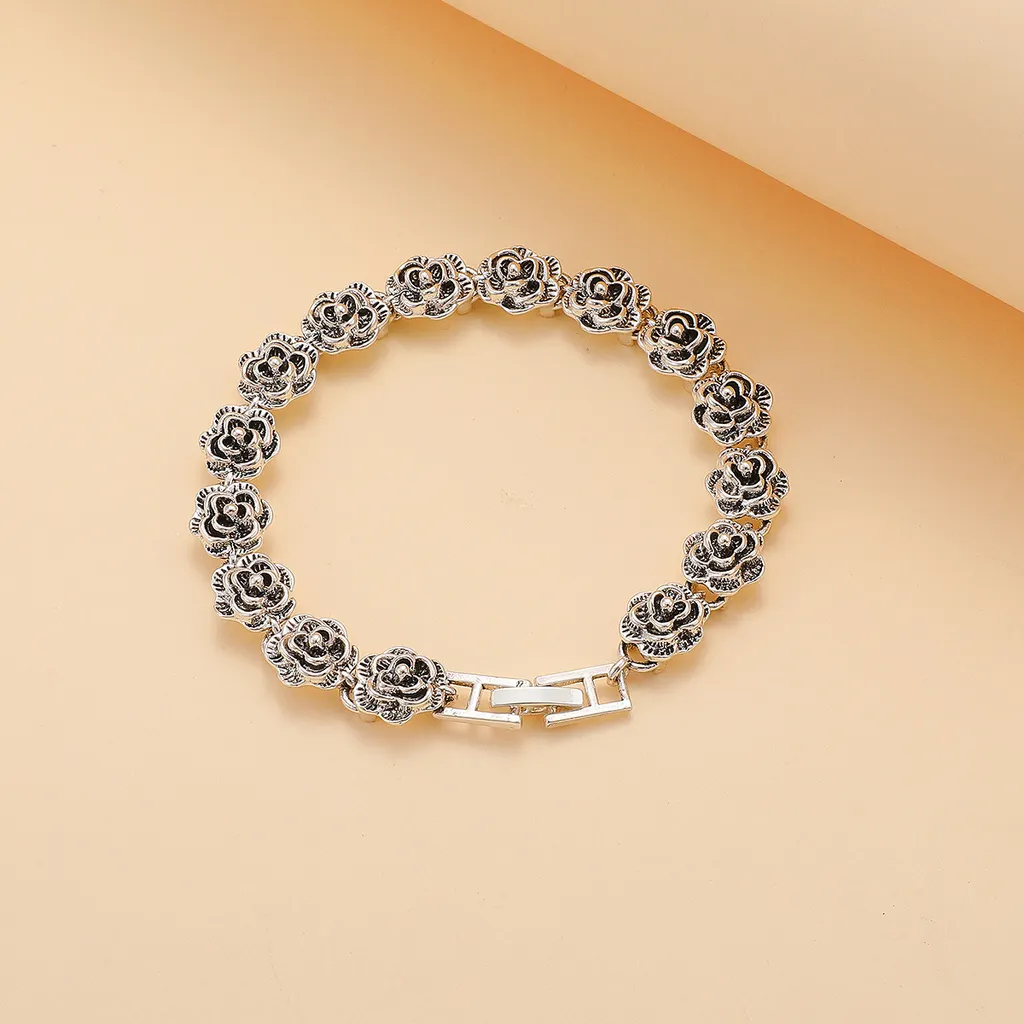 European And American Fashion Retro Camellia One Bracelet Rose Jewelry - Antique Silver