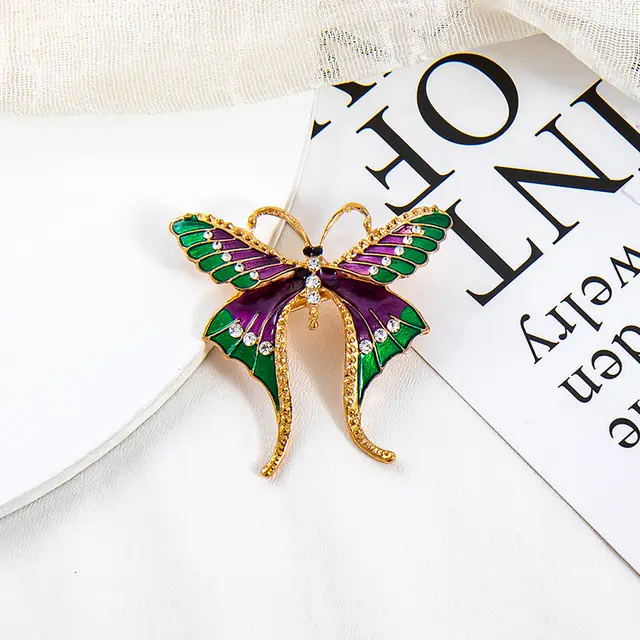 Korean Style Bee Butterfly Diamond Brooch Style2054 - Shop at LoveMi