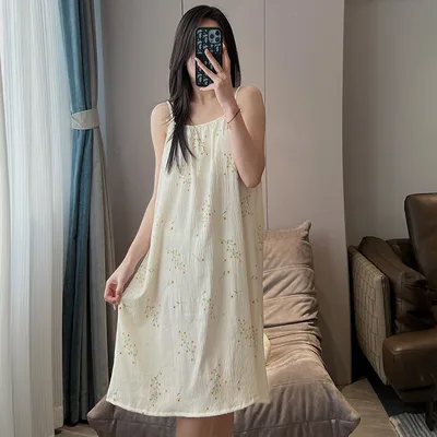 Women's Thin Plus Size Loose Slip Nightdress With Chest Pad Daisy - Shop at LoveMi