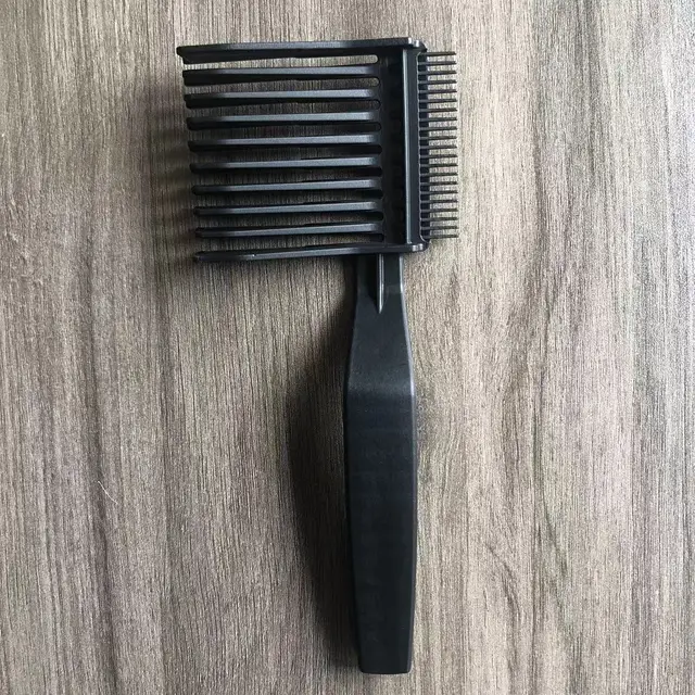 Men's Trim Hair Salon Long Handle Hairdressing Household Caliper Comb Generation Comb Black - Shop at LoveMi