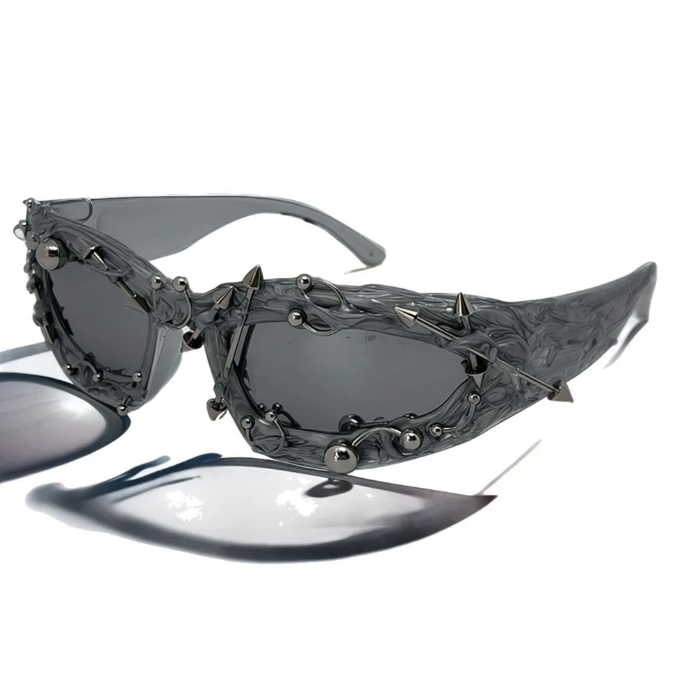 Punk Decorative Rivets Trend Street Snap Glasses - Silver Frame Silver Glue - View 1