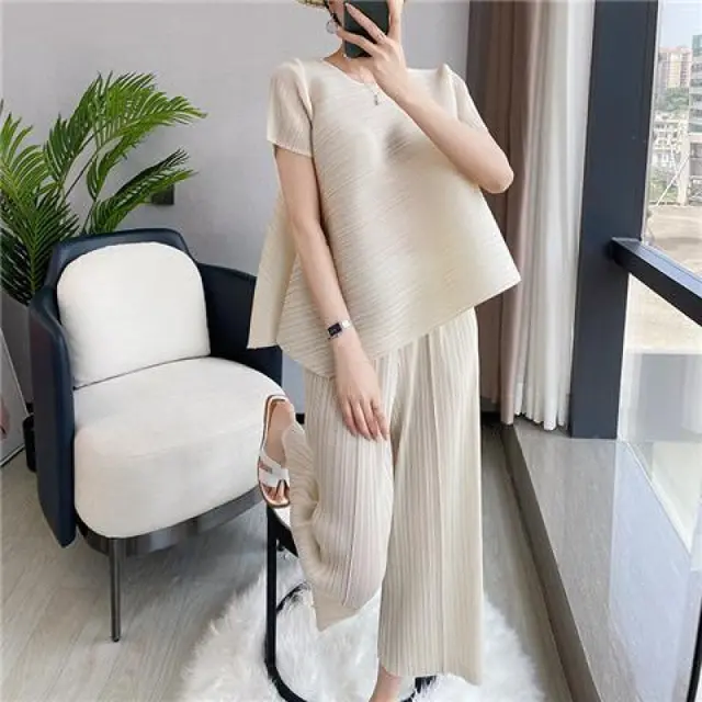 Loose Top Western Style Youthful looking Two piece Set Beige - Shop at LoveMi