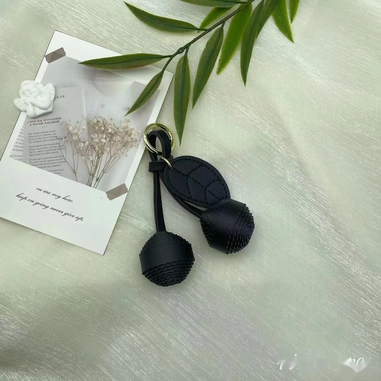 New Pu Cherry Fashion Cute Tree Leaf Woven Ball Keychain Exquisite Ornaments - Black